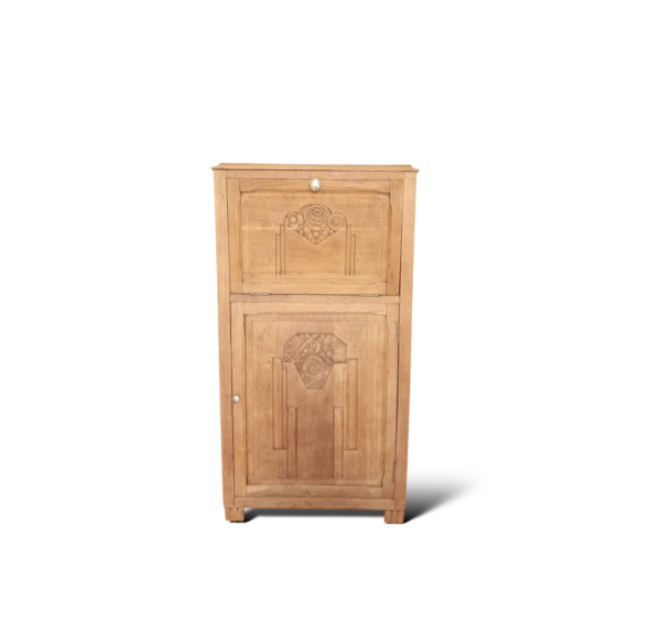 Buffet parisien haut Esprit brocante, Brocante en ligne, Brocante inversée, Décoration vintage, Marchand, Ancien meuble, Donnez une seconde chance à vos trésors oubliés, Sélection d'objets rétro pour amateurs de nostalgie, Brocante inversée : vendez et découvrez des pièces uniques, Mobilier et accessoires vintage en quête de nouveaux propriétaires, Échangez, vendez, redonnez vie aux objets anciens, Ambiance rétro et durable avec la brocante inversée, Découvrez notre sélection d’articles vintage en circulation