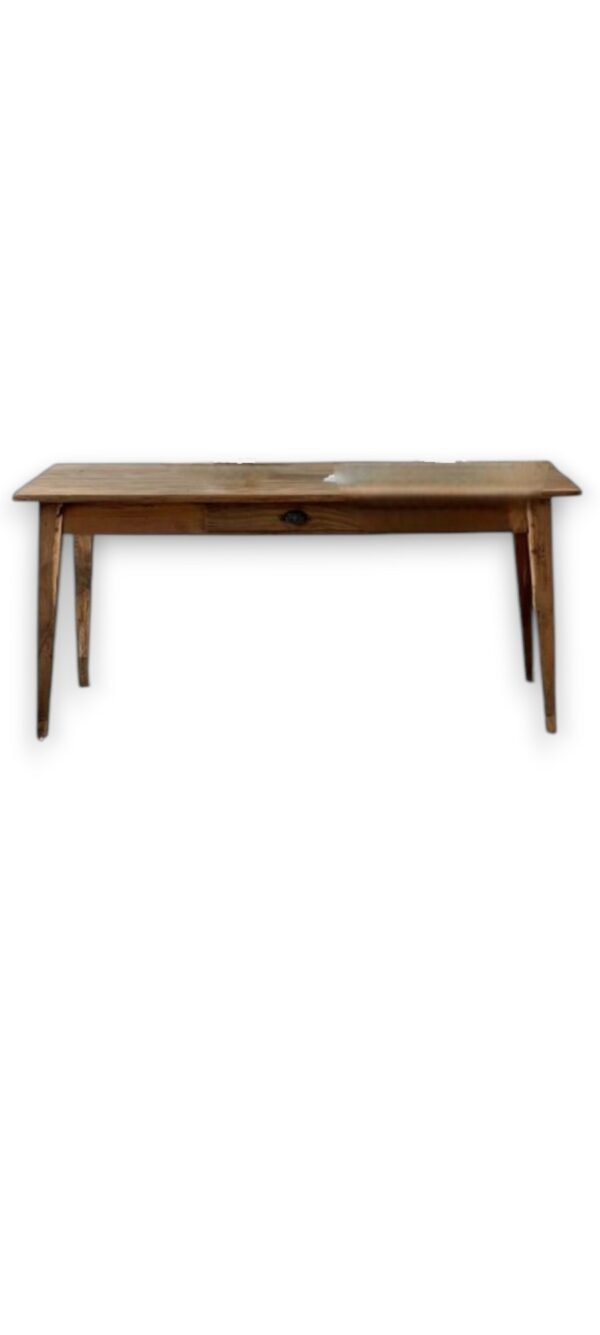 Table de ferme - Esprit brocante, Brocante en ligne, Brocante inversée, Décoration vintage, Marchand, Ancien meuble, Donnez une seconde chance à vos trésors oubliés, Sélection d'objets rétro pour amateurs de nostalgie, Brocante inversée : vendez et découvrez des pièces uniques, Mobilier et accessoires vintage en quête de nouveaux propriétaires, Échangez, vendez, redonnez vie aux objets anciens, Ambiance rétro et durable avec la brocante inversée, Découvrez notre sélection d’articles vintage en circulation
